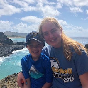 Meet your Posher, Danielle